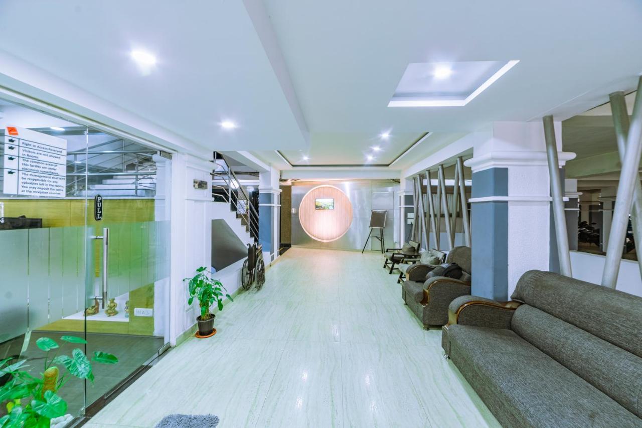 Hotel Athome , Whitefields, Kondapur Hajdarabad Zewnętrze zdjęcie