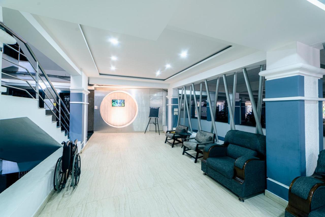 Hotel Athome , Whitefields, Kondapur Hajdarabad Zewnętrze zdjęcie