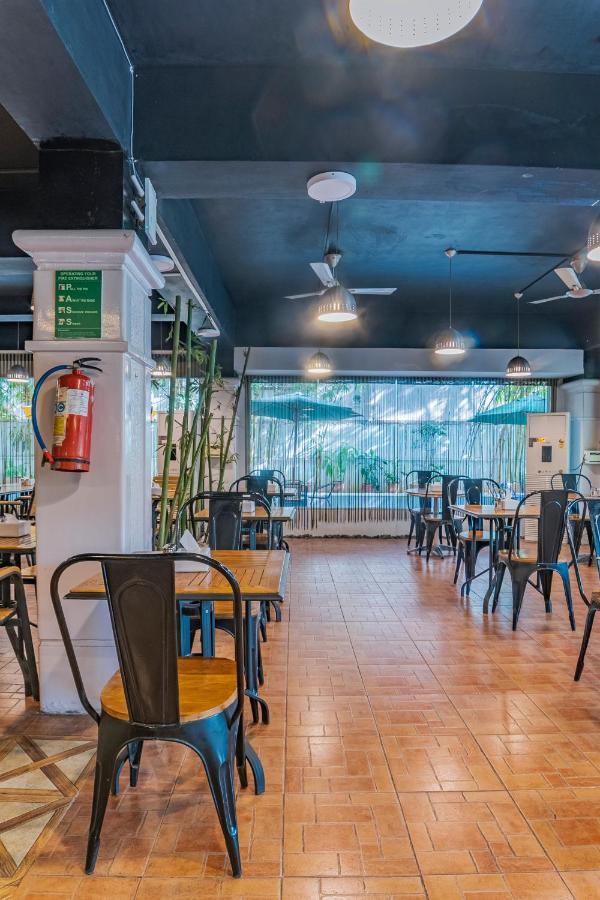 Hotel Athome , Whitefields, Kondapur Hajdarabad Zewnętrze zdjęcie