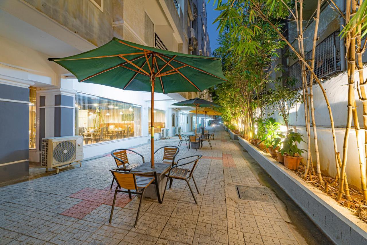 Hotel Athome , Whitefields, Kondapur Hajdarabad Zewnętrze zdjęcie